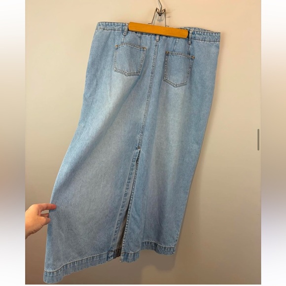 Cotton Ginny vintage light wash denim maxi skirt - Picture 2 of 2